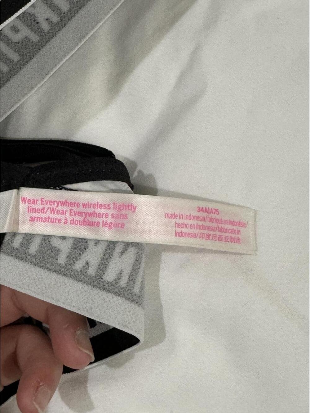 PINK Victoria's Secret Wear Everywhere Wireless Bra 34A Pink Camo Lightly Lined - Picture 5 of 5
